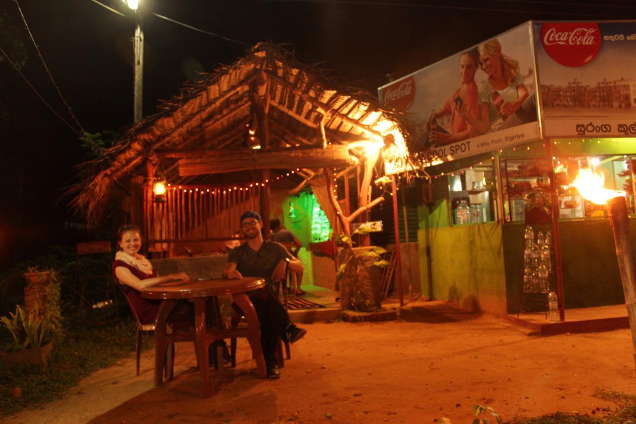 Mowgli Cottage Sigiriya Buitenkant foto